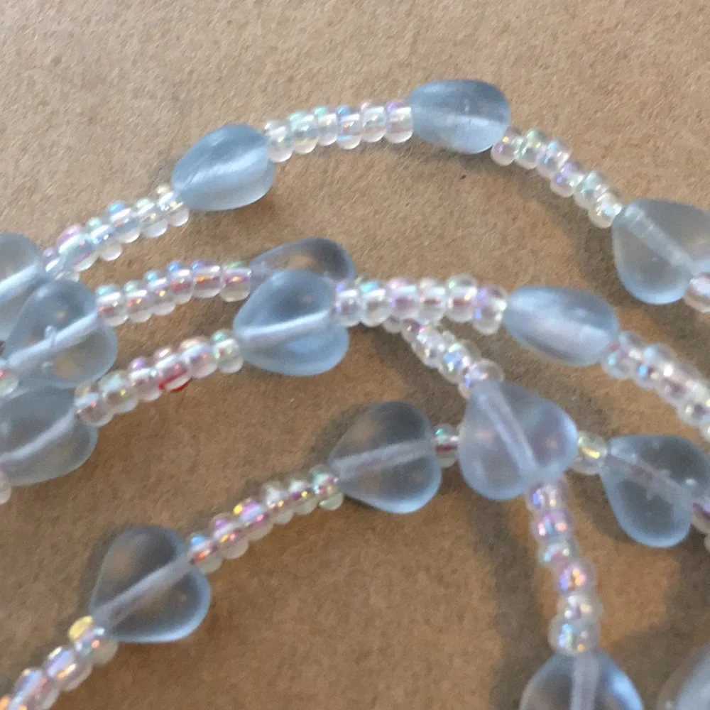 New girls blue heart glass beaded necklace 19”